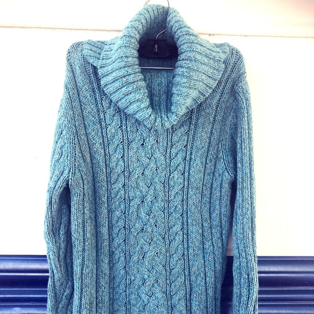 Long Cut Turquoise Turtle Neck Sweater